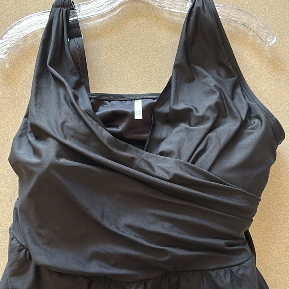 NWT Lands End Slendersuit Wrap Top Skirted Swim Dress - Picture 2 of 12